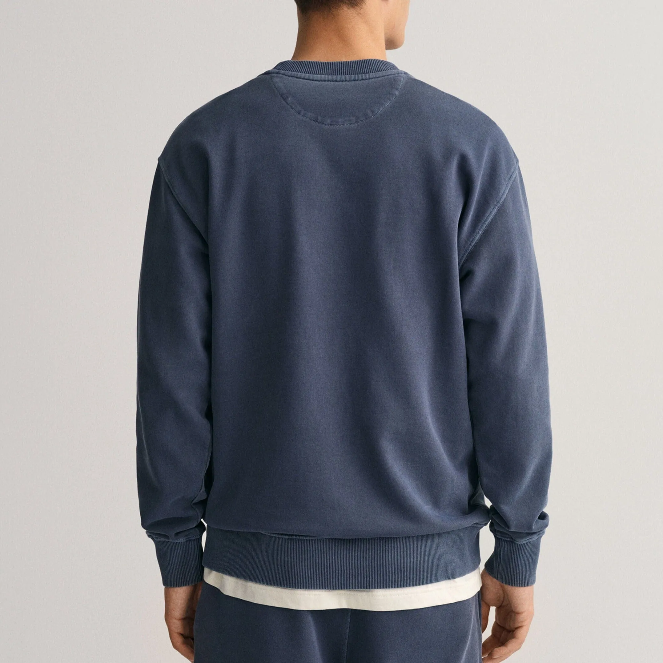 GANT Sunfaded Crew Neck Sweatshirt in Evening Blue